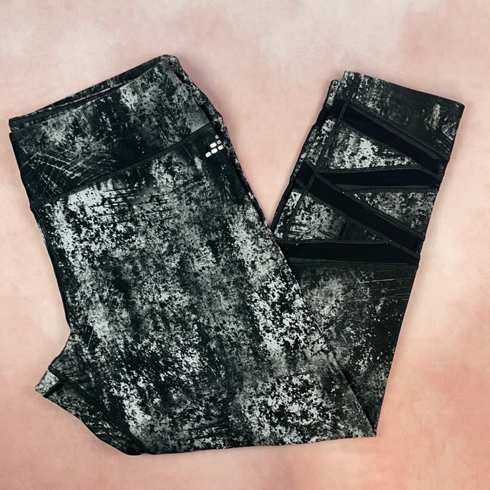 BCG Capri Leggings with see through anklet